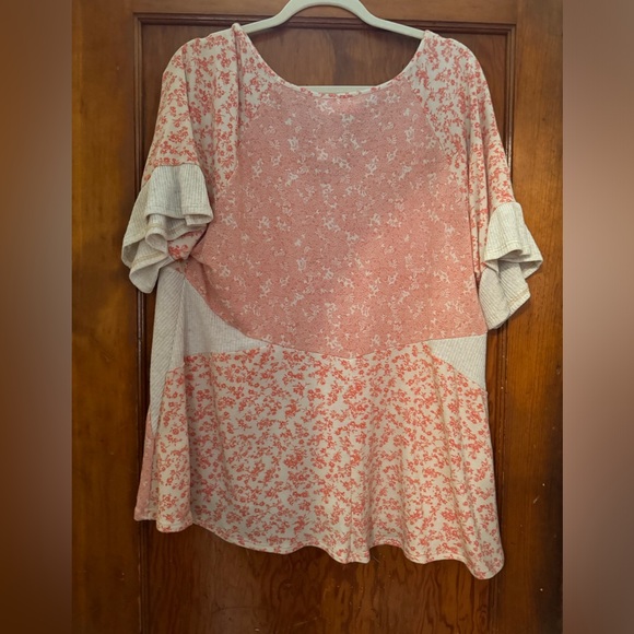 NWT Sugarfox Pink Floral Blouse - Picture 2 of 3